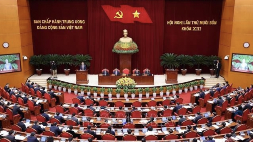 First working day of 13th Party Central Committee’s 14th plenum